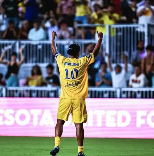 莫兰特打两针止痛针换来灰熊进季后赛 代理主帅赞他总有惊人之举